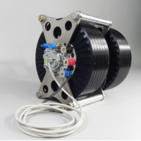 EMRAX 228    馬達(dá) 228 (109KW | 230NM)兩個(gè)電機(jī)可以堆疊在一起，以實(shí)現(xiàn)雙倍的功率/扭矩。