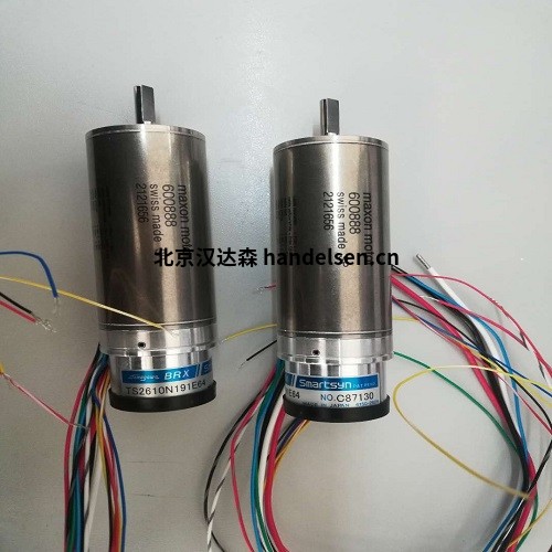 maxon直流電機DC-max系列 maxon motor電動汽車，汽車工業(yè)和機器人技術(shù)的驅(qū)動系統(tǒng)，maxon motor電動驅(qū)動系統(tǒng)對我們的日常生活和出行產(chǎn)生重大影響。30年前，無法想象自動送貨機器人會將披薩或包裹帶到我們的前門。越來越多的人正在使用電動自行車或電動踏板車進行通勤和娛樂。無論是在路上，在賽道上，在物流中心內(nèi)還是在水下，maxon機電一體化系統(tǒng)都能使您安全可靠地行駛。  maxon直流電機DC-max系列系列： maxon DC-max 電機以最小的體積實現(xiàn)最大的性能和無與倫比的性價比。 maxon有刷直流電機DC-max系列DC-max 16：轉(zhuǎn)速：4840 轉(zhuǎn)/分，電流：14.8 毫安。 maxon有刷直流電機DC-max系列DC-max 22 ：轉(zhuǎn)速：4280 轉(zhuǎn)/分，電流：18.9 毫安。 maxon有刷直流電機DC-max系列DC-max 26：轉(zhuǎn)速：3790 轉(zhuǎn)/分，電流：22.2 毫安。  maxon直流電機DC-max系列電壓值： 標(biāo)稱電壓：6 V 空載速度：7890 轉(zhuǎn)/分 空載電流：14.8 毫安 額定轉(zhuǎn)速：4840 轉(zhuǎn)/分 額定扭矩（最大連續(xù)扭矩）：4.04 毫牛米 額定電流（最大連續(xù)電流）：0.575 安培 失速扭矩：10.5 毫牛米 失速電流：1.46 安培 最高效率：81 %  maxon直流電機DC-max系列特性 端子電阻：4.1 ? 端子電感<em></em>	0.14 毫高 扭矩常數(shù)<em></em>	7.19 毫牛米/安 速度恒定<em></em>	1330 轉(zhuǎn)/轉(zhuǎn)/V 速度/扭矩梯度<em></em>	758 轉(zhuǎn)/分 機械時間常數(shù)<em></em>	8.87 毫秒 轉(zhuǎn)子慣量<em></em>	1.12 克²  maxon直流電機DC-max系列熱數(shù)據(jù) 耐熱電阻外殼-環(huán)境<em></em>	29.8 千瓦 熱阻繞組外殼<em></em>	5.5 千米/瓦 熱時間常數(shù)繞組<em></em>	5.47 秒 熱時間常數(shù)電機<em></em>	288 秒 環(huán)境溫度<em></em>	-30°C以上 最高繞組溫度<em></em>	+85 °C  maxon直流電機DC-max系列型號 maxon-DC-max 16 maxon-DC-max 22  maxon-DC-max 26   maxon直流電機DC-max系列